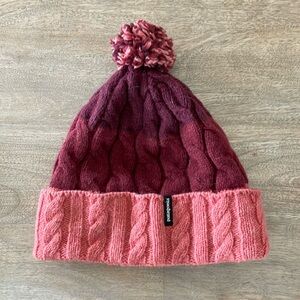 Patagonia wool blend winter beanie for women. Pom Pom and beautiful red shades